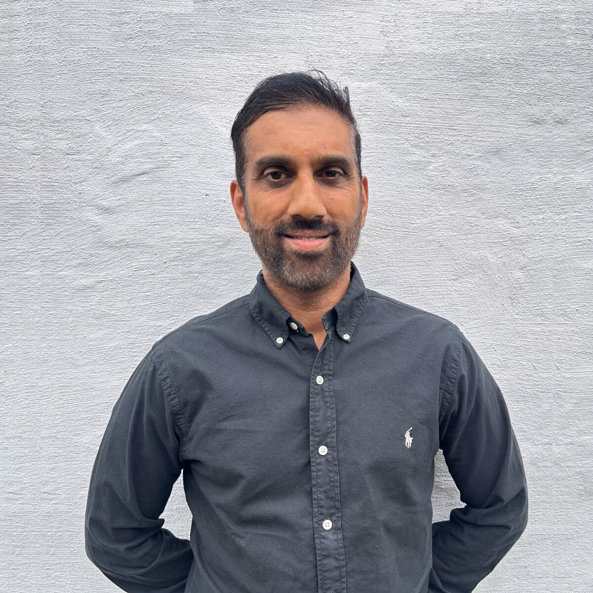 Viesers sales manager Sohail